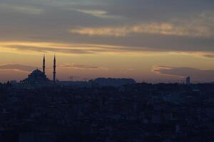 Istanbul aereo paesaggio urbano a tramonto a partire dal galata Torre foto