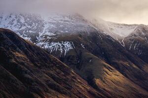 Ben nevis con un' lunatico cielo, forte William Scozia. foto