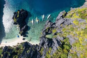 aereo Visualizza di diverso bangka barca, nel segreto laguna. foto