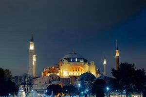 visitare Istanbul sfondo foto. hagia sophia o ayasofya moschea Visualizza a notte foto