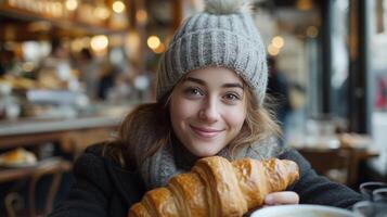 ai generato giovane bellissimo ragazza mangiare un' grande brioche nel un' parigino bar foto