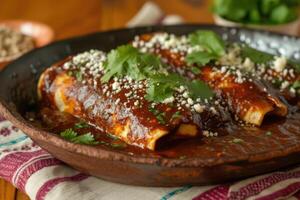 ai generato messicano pollo enmoladas de encacahuatado, o Talpa poblano enchiladas, Talpa negro, pipian foto