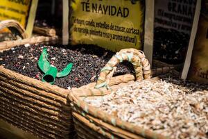 spezie memorizzare a il orientale mercato nel granada, Spagna foto