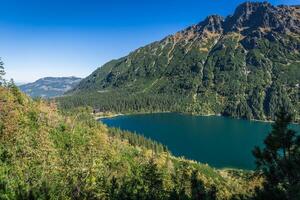 paesaggio di montagna lago morskie oko vicino zakopane, tatra montagne, Polonia foto