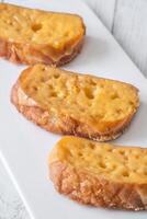 Cheddar formaggio toast foto