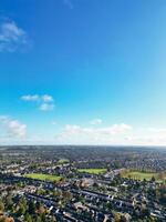 alto angolo Visualizza di nord luton città di Inghilterra UK durante freddo e luminosa giorno di inverno. novembre 7°, 2023 foto