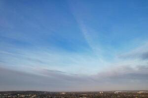 cielo e colorato nuvole al di sopra di Inghilterra foto