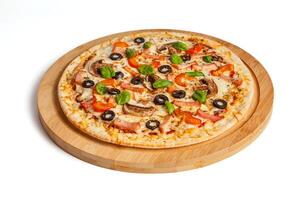 prosciutto Pizza su bianca foto