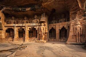 statue di jain trethankaras foto