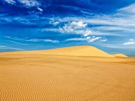 deserto sabbia dune su Alba foto