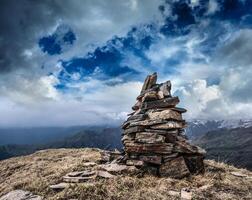 pietra tumulo nel Himalaya foto
