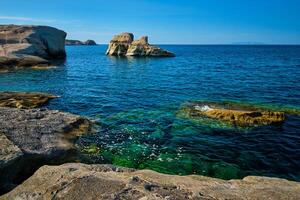 famoso sarakiniko spiaggia su milos isola nel Grecia foto