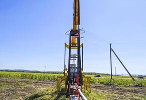 pompaggio unità come il olio pompa installato su un' bene foto