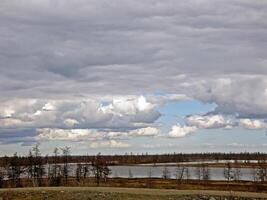 lago nel nuvole nel abisko nazionale parco, Svezia foto