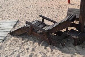 di legno carrozza sala su il spiaggia foto