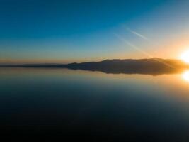 aereo Visualizza al di sopra di salton mare nel California. foto