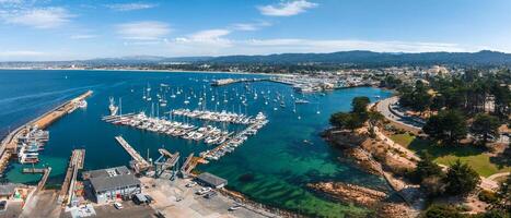 bellissimo aereo Visualizza di il monterey cittadina nel California foto