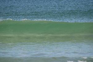 spiaggia davanti sabbia e onde foto