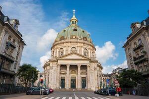 di Federico Chiesa con rame cupola su nuvoloso giorno, copenhagen Danimarca foto