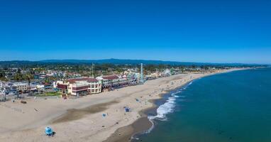 aereo Visualizza di il Santa Cruz spiaggia cittadina nel California. foto