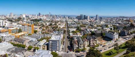 aereo Visualizza di il san Francisco città sala su un' soleggiato giorno foto