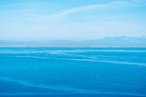 aereo Visualizza di blu paesaggio marino, panorama di antalya costa foto