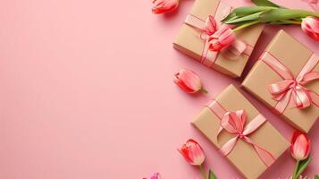 ai generato La madre di giorno decorazioni concetto. superiore Visualizza foto di di moda regalo scatole con nastro fiocchi e tulipani su isolato pastello rosa sfondo con copyspace