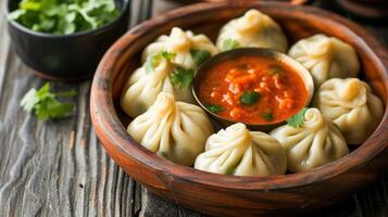 ai generato veg vapore mamma. nepalese tradizionale piatto momo ripieno con verdure e poi cucinato e servito con salsa al di sopra di un' rustico di legno sfondo, selettivo messa a fuoco foto