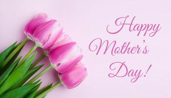 cartolina per La madre di giorno. mazzi di fiori rosa tulipani su rosa sfondo. saluto carta. striscione. avvicinamento. superiore Visualizza. foto