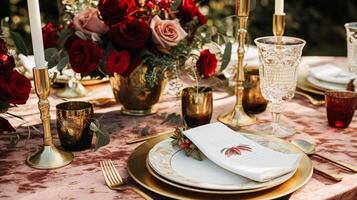 ai generato nozze e evento celebrazione tablescape con fiori, formale cena tavolo ambientazione con Rose e vino, elegante floreale tavolo arredamento per cena festa e vacanza decorazione, casa messa in piega foto