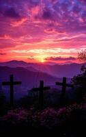 ai generato crocifissione e risurrezione di Gesù a tramonto. tre di legno croci contro bellissimo tramonto nel il montagne. cattolicesimo simboli. Pasqua concetto. foto