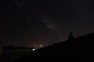 solo intrecciata nel il notte foto