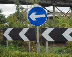 segno della freccia di direzione a sinistra foto