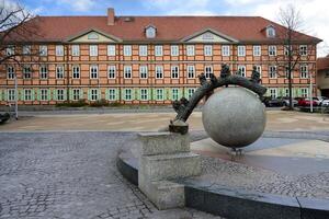 Wernigerode, Germania - 2023, scultura di Bernd Gobel, Wernigerode, Harz, Sassonia anhalt, Germania foto