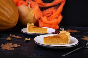 zucca crostata per autunno vacanze. americano zucca torta. Halloween sfondo. foto