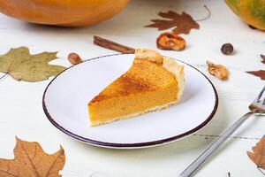 zucca crostata per autunno vacanze. americano zucca torta. Halloween sfondo. foto