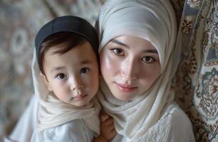ai generato un' musulmano madre e sua poco ragazzo in posa per un' foto, musulmano famiglia momenti Immagine foto
