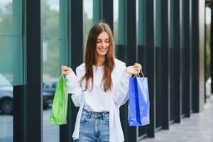 donna Tenere shopping borse di lusso Marche, a piedi vicino shopping centro commerciale foto