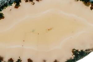 macro minerale pietra giallo agata razza un' bianca sfondo foto