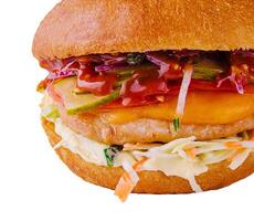 americano hamburger con pollo cotoletta isolato su bianca foto