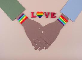 orgoglio mese concetto con LGBTQ bandiera foto