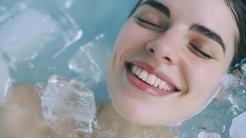 ai generato sorridente donna galleggia nel ghiaccio bagno. generativo ai. foto