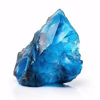 ai generato un' blu turkvenit pietra preziosa, un' minerale e semi prezioso calcolo, è solitario su un' bianca superficie, studiato nel geologia. foto