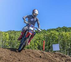 motociclista salti a il russo motocross campionato nel kamchatka foto