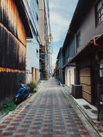 solitario strada nel Giappone durante il giorno foto