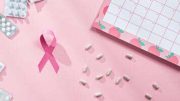 nastro rosa per la consapevolezza del cancro al seno foto