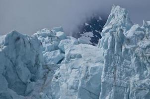 crepacci al capolinea del ghiacciaio Marjerie, baia del ghiacciaio foto