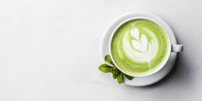 ai generato matcha latte macchiato nel tazza su piatto. biologico vegetariano bere. verde tè latte. foto