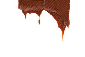 pezzo di fuso cioccolato bar isolato su bianca sfondo. cioccolato gocciola. foto