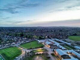 alto angolo Visualizza di fienile Università strada a est luton città di Inghilterra durante tramonto. lutone, Inghilterra UK. feb 19, 2024 foto